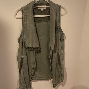 Marrakech Army Green Vest